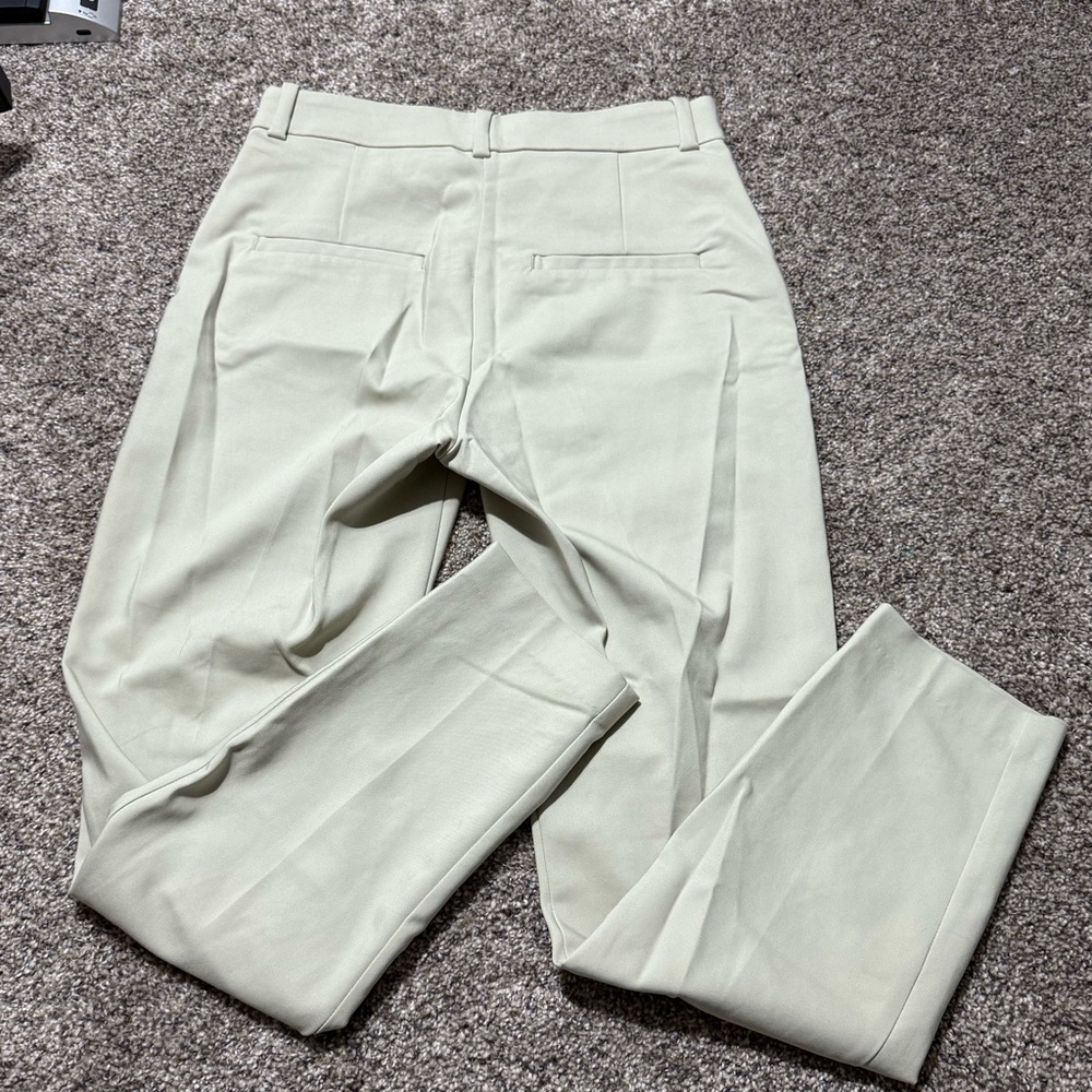 VGUC Women's H&M‎ Slacks Light Green Size 6